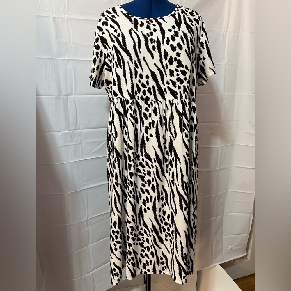 Wednesday’s girl midi dress